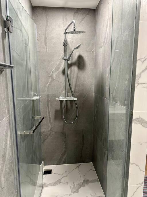 Astra Sky River High Floor,3 Bedrooms 97㎡ 山景房带浴缸 شيانغ ماي المظهر الخارجي الصورة